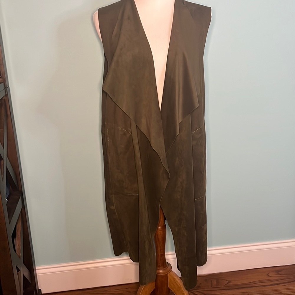 NWT. Max studio faux suede cascading vest